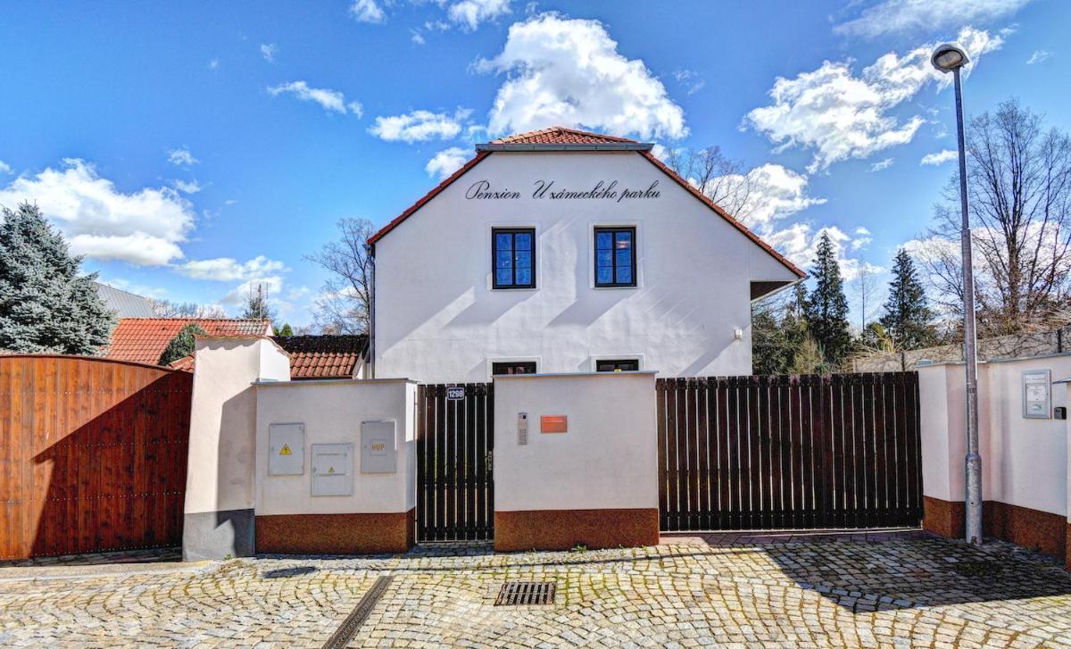 Penzion U Zameckeho Parku Třeboň Eksteriør bilde